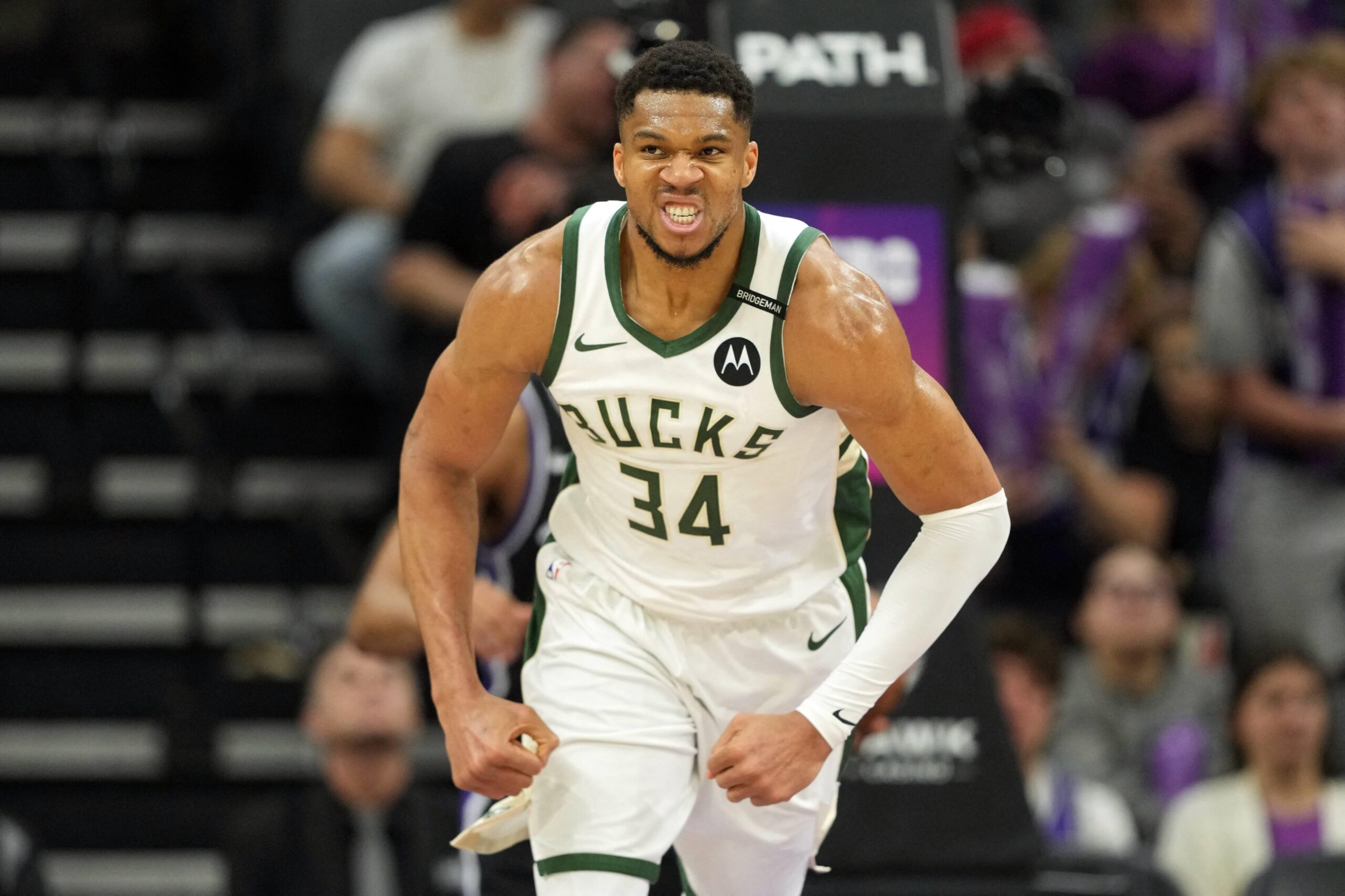 2025-03-23T043914Z_1336653730_MT1USATODAY25746450_RTRMADP_3_NBA-MILWAUKEE-BUCKS-AT-SACRAMENTO-KINGS_2025_03_23_12_57_32.jpeg