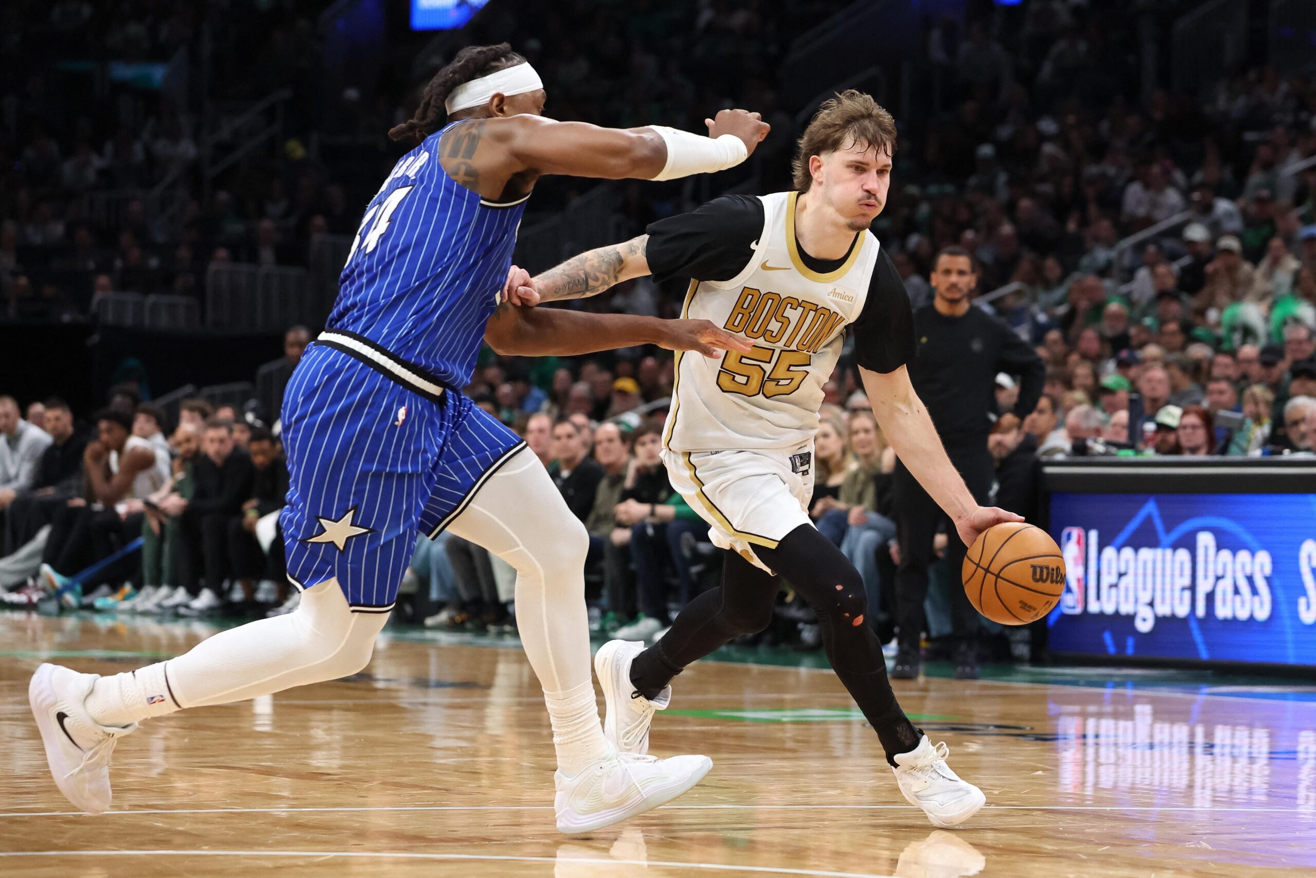 2026-04-13T010811Z_1079797260_MT1USATODAY28717634_RTRMADP_3_NBA-ORLANDO-MAGIC-AT-BOSTON-CELTICS_2026_04_13_15_15_36.jpg
