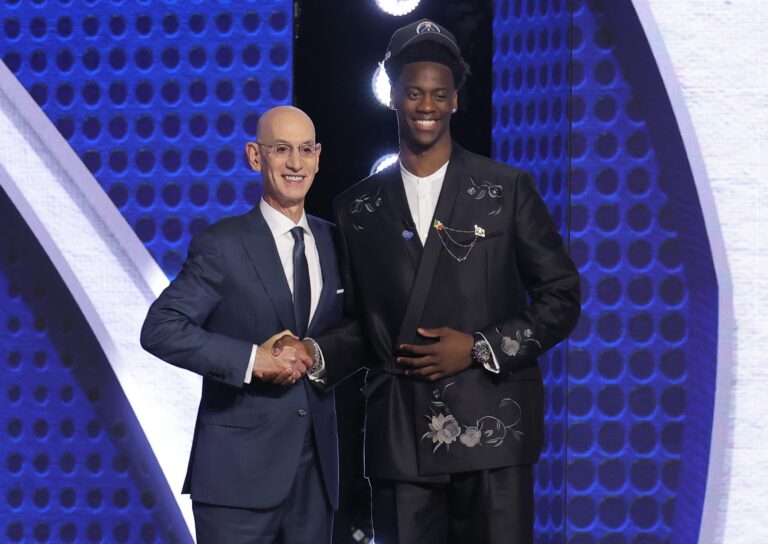 2026-06-24T003022Z_381059227_MT1USATODAY29255777_RTRMADP_3_NBA-DRAFT_2026_06_24_09_24_50.JPG