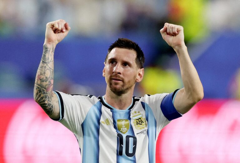 2026-07-04T010506Z_907819831_UP1EM7402FV3W_RTRMADP_3_SOCCER-WORLDCUP-ARG-CPV_2026_07_04_20_10_30.JPG